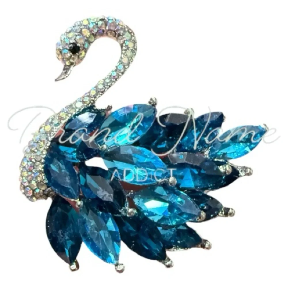 Swan Silver Tone Iridescent Blue Two Tone Rhinestone Brooch - Picture 1 of 3